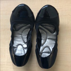 Black Flats by DexFlex Comfort